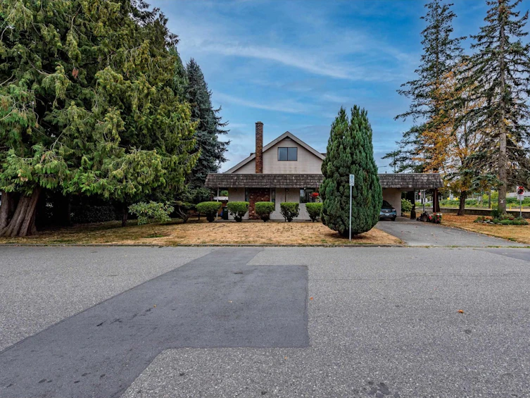 34612 2 Avenue, Abbotsford, BC, V2S 8C2