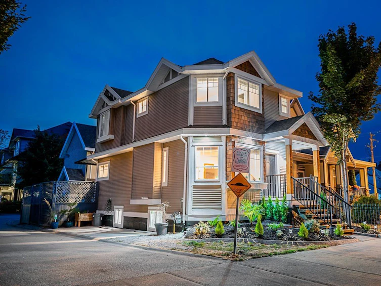 19191 70 Avenue, Surrey, BC, V4N 0A6