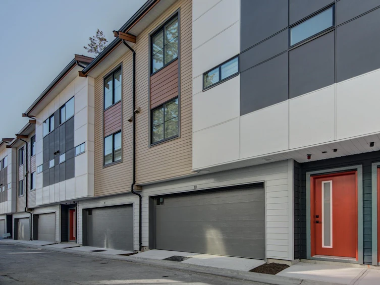 19-6138 128 Street, Surrey, BC, V3X 0X9