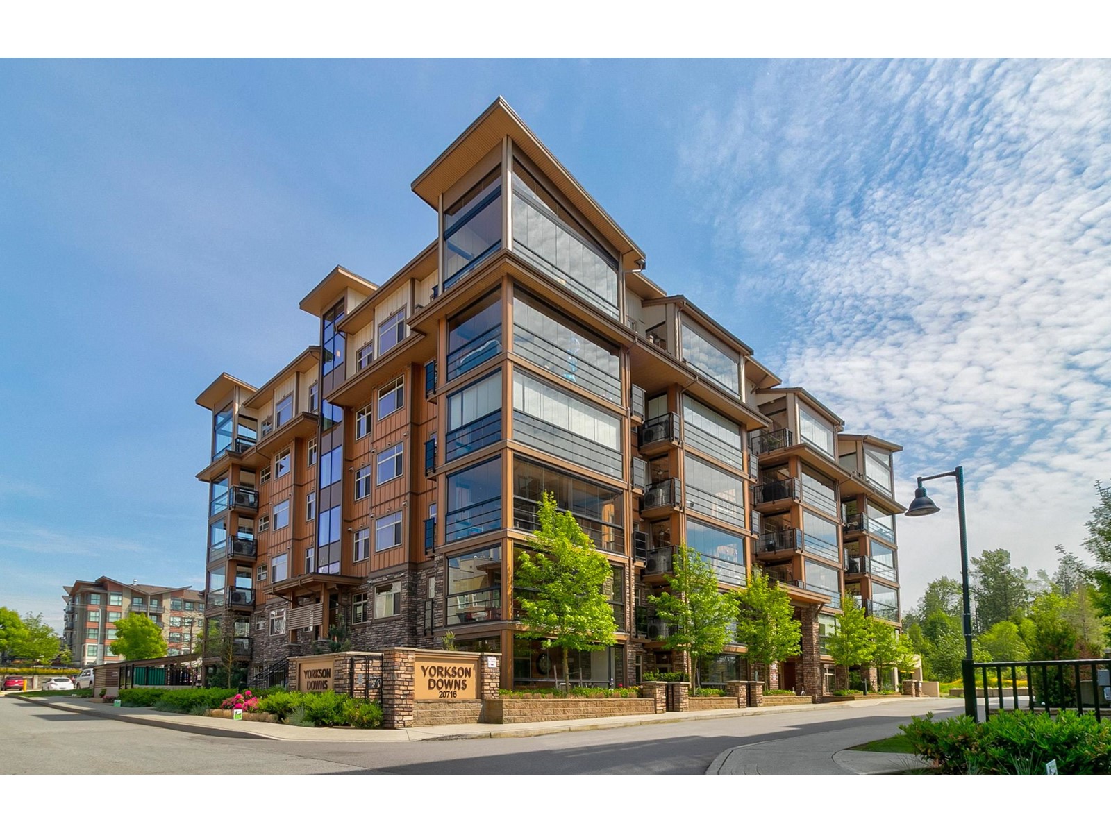 B625-20716 Willoughby Town Centre Drive, Langley, BC, V2Y 3J8