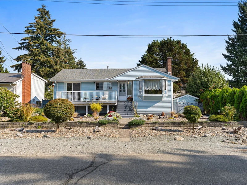 10054 128a Street, Surrey BC V3T 3E3