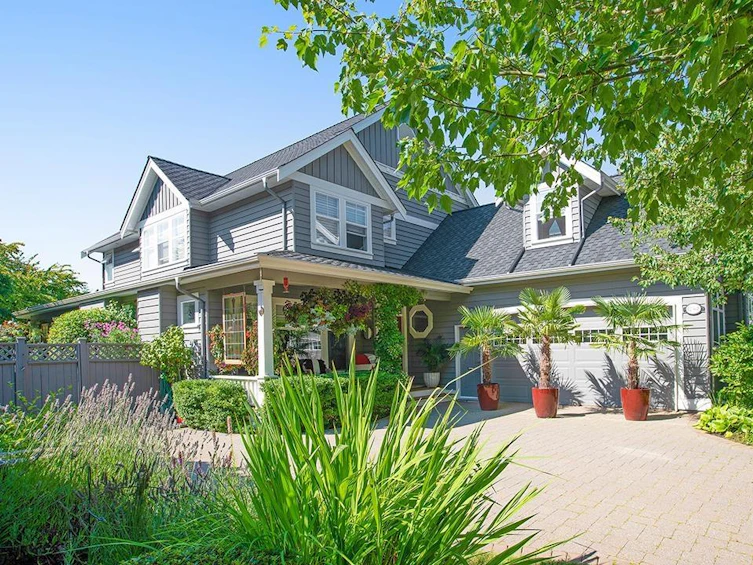 12368 21a Avenue, Surrey, BC, V4A 9Y7