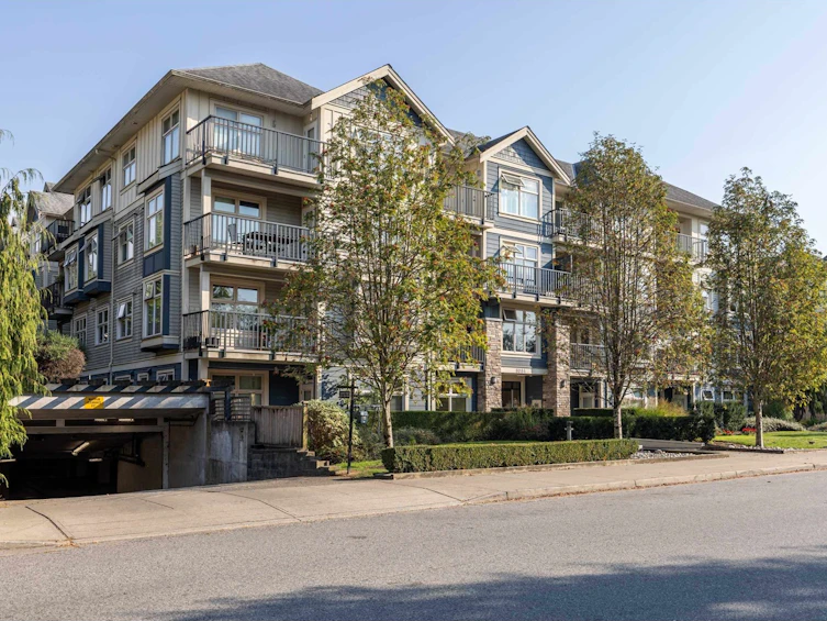 206-8084 120a Street, Surrey, BC, V3W 1V2