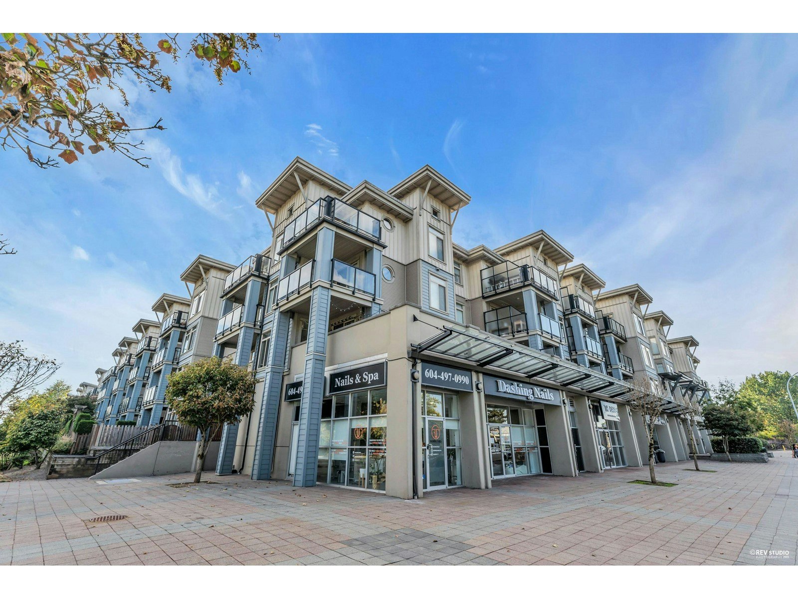 304-15380 102a Avenue, Surrey, BC, V3R 0B3