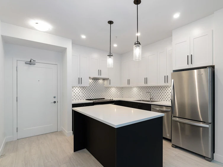 318-18811 72 Avenue, Surrey, BC