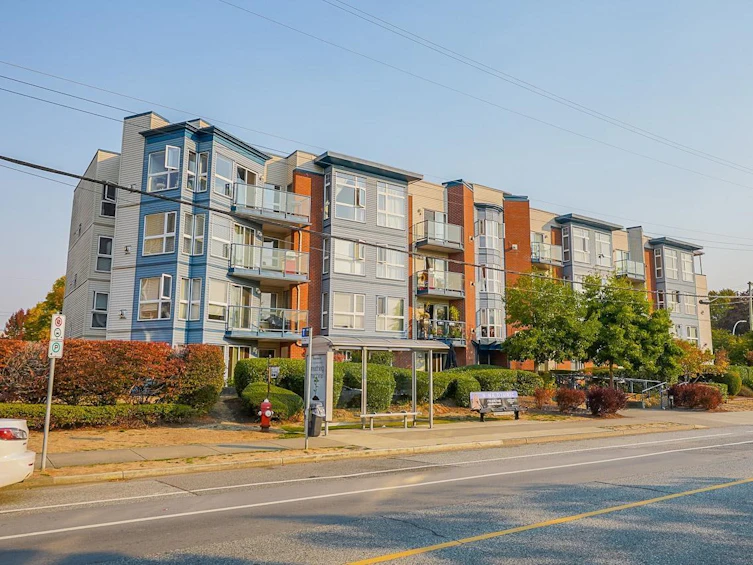 206-20277 53 Avenue, Langley, BC, V3A 3V2