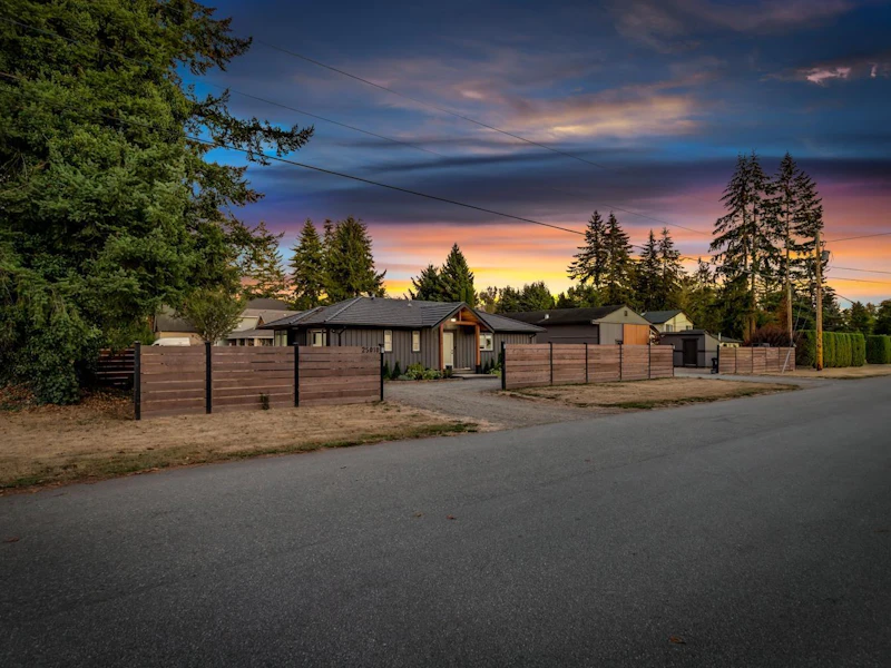 25010 56th Avenue, Langley BC V4W 1B2