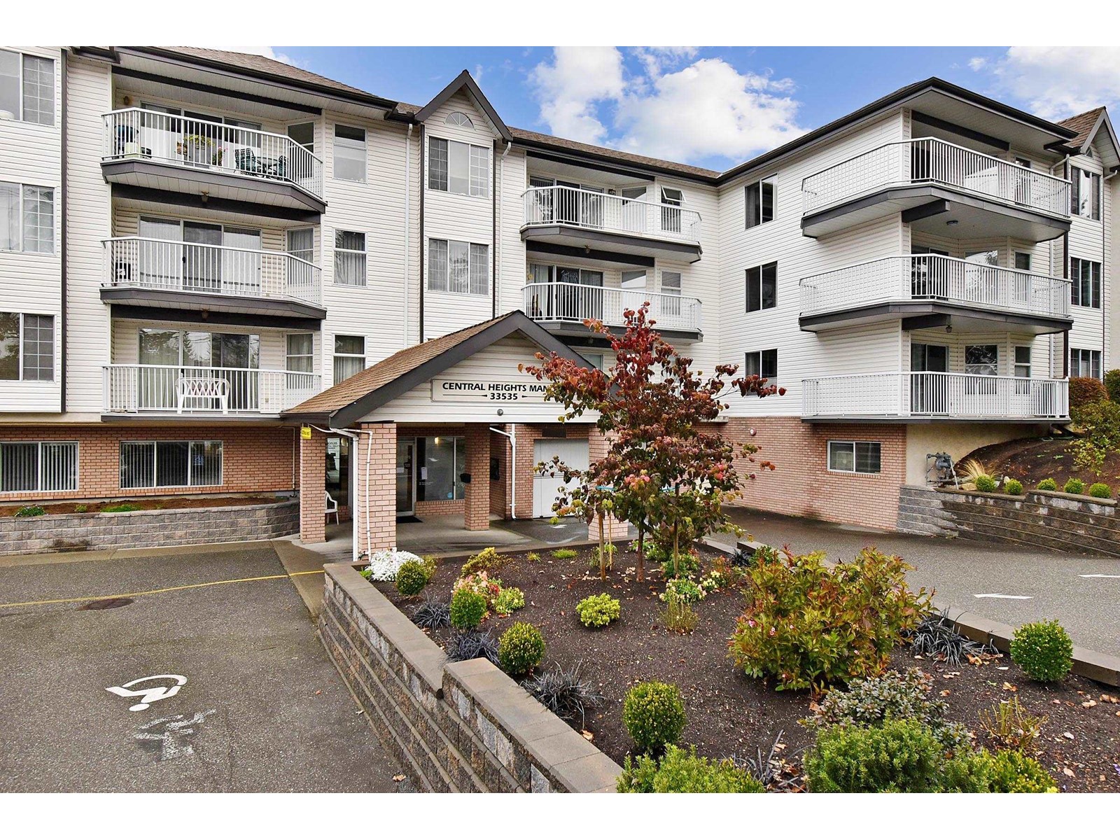 311-33535 King Road, Abbotsford, BC, V2S 6Z5