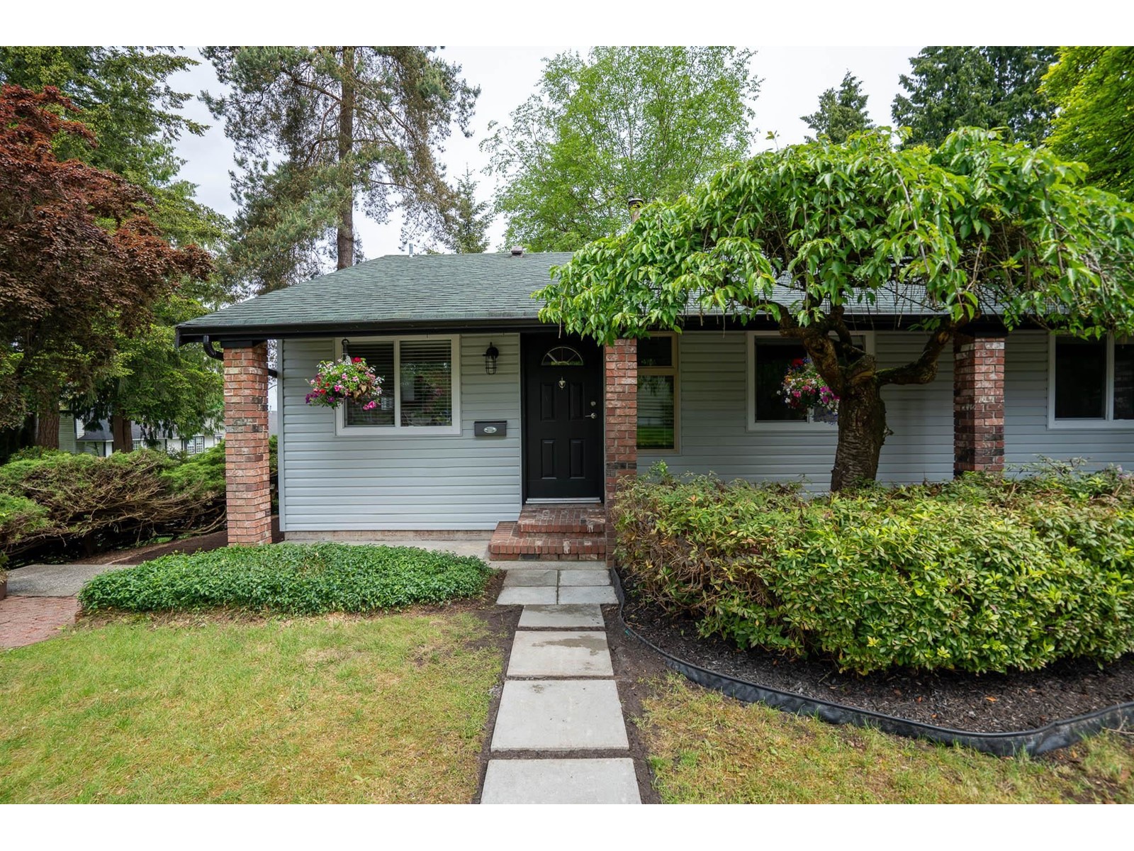 19903 46a Avenue, Langley, BC, V3A 5Z4