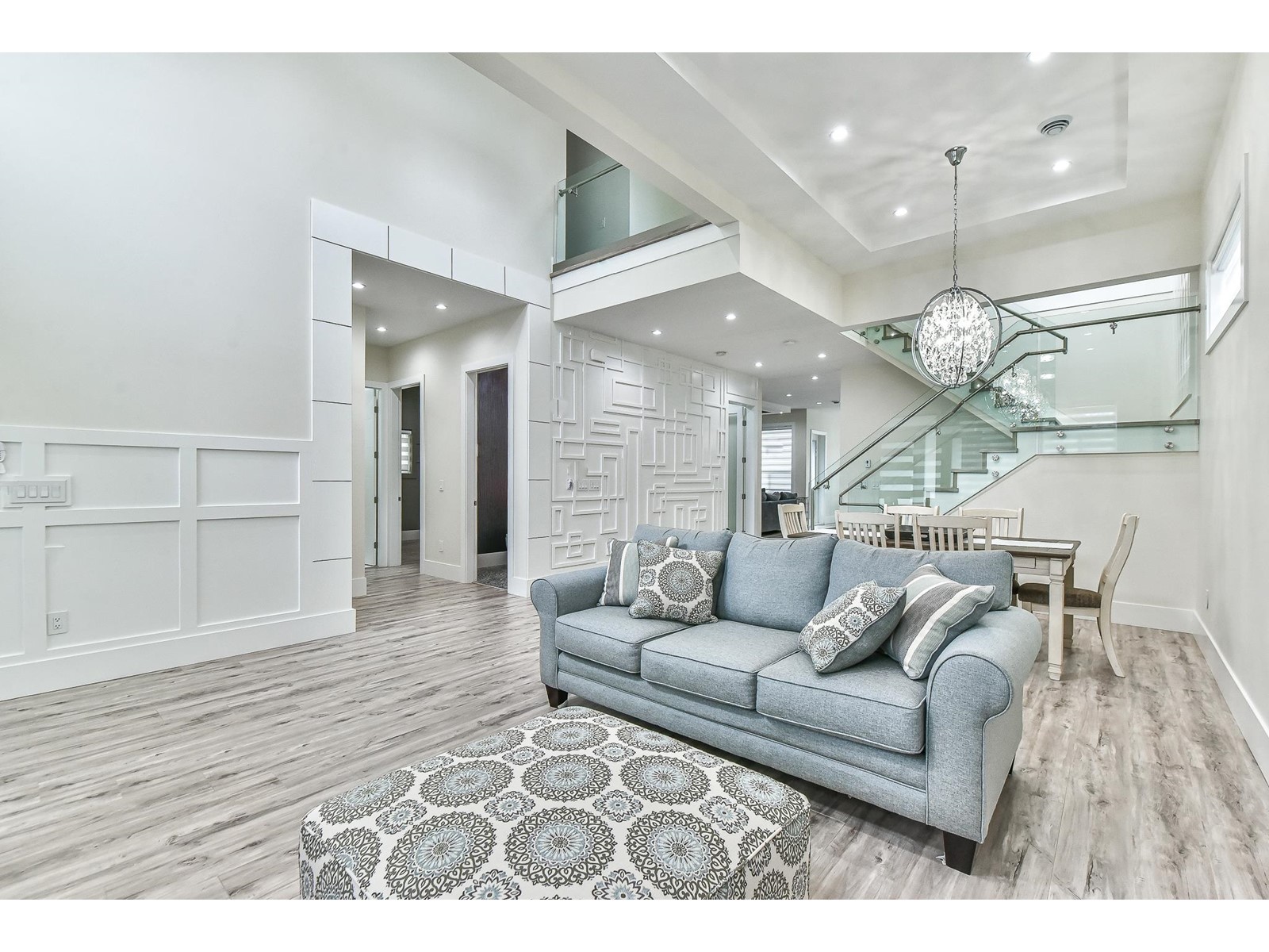 6859 143 Street, Surrey, BC, V3W 8Y9