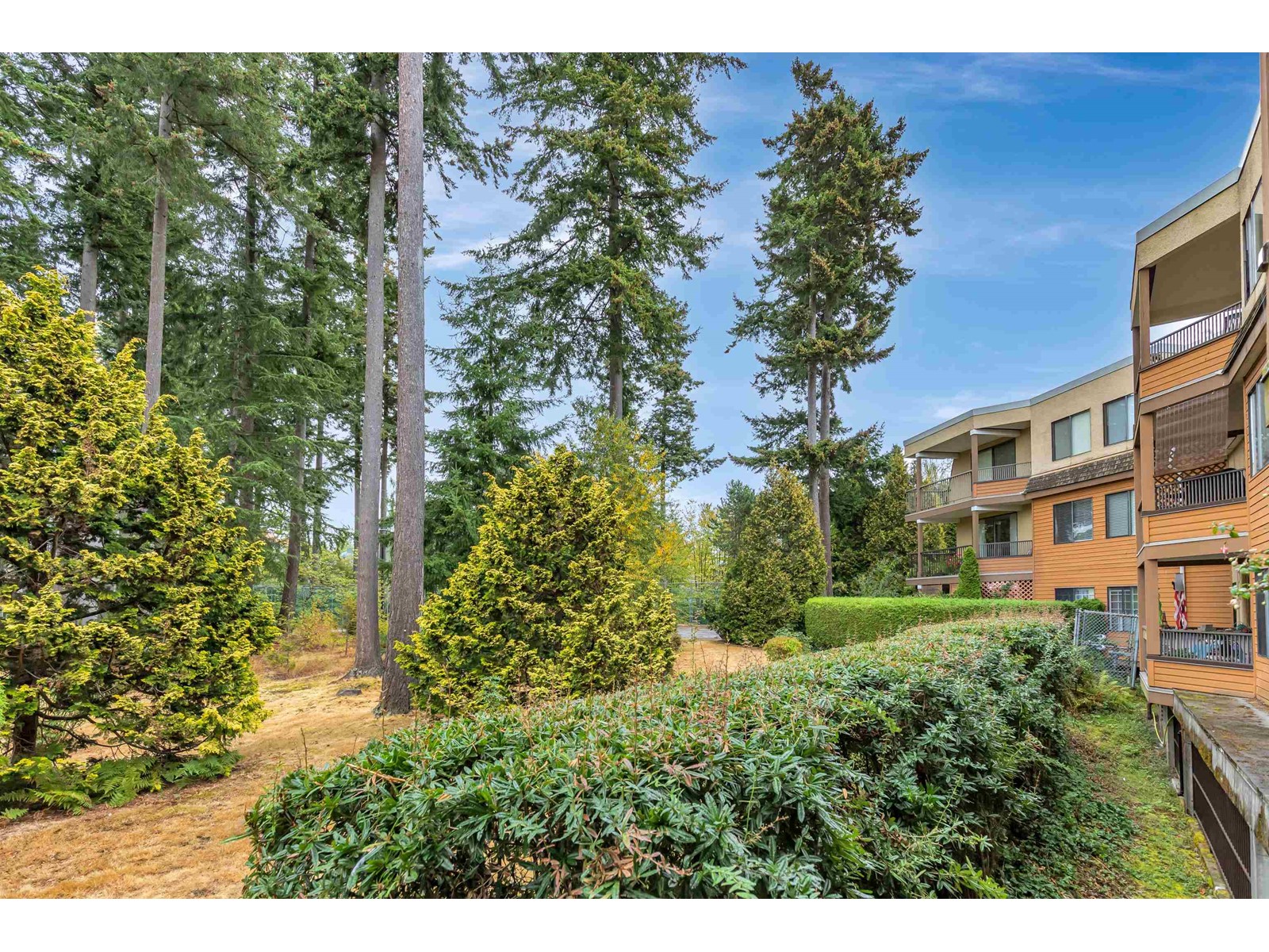 106-1720 Southmere Crescent, Surrey, BC, V4A 6E3