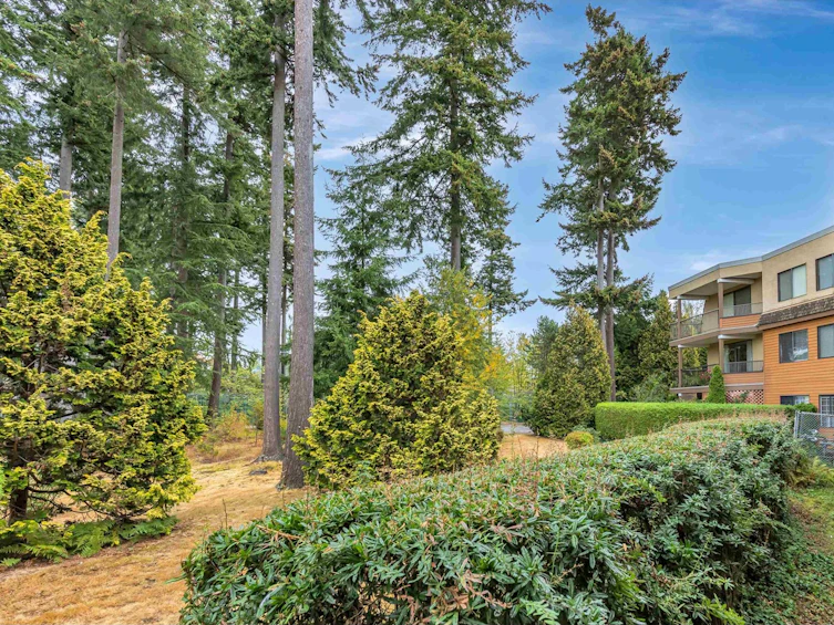 106-1720 Southmere Crescent, Surrey, BC, V4A 6E3