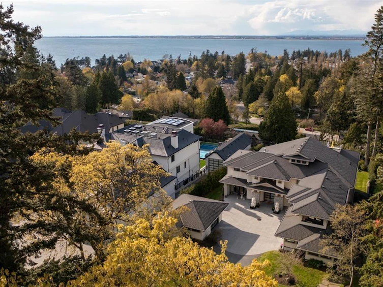 2729 Crescent Drive, Surrey, BC, V4A 3J9