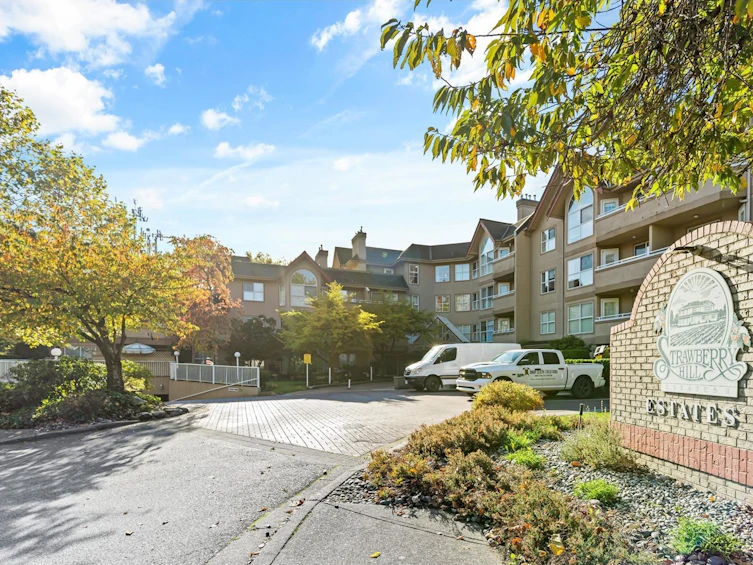 310-7435 121a Street, Surrey, BC, V3W 0W8