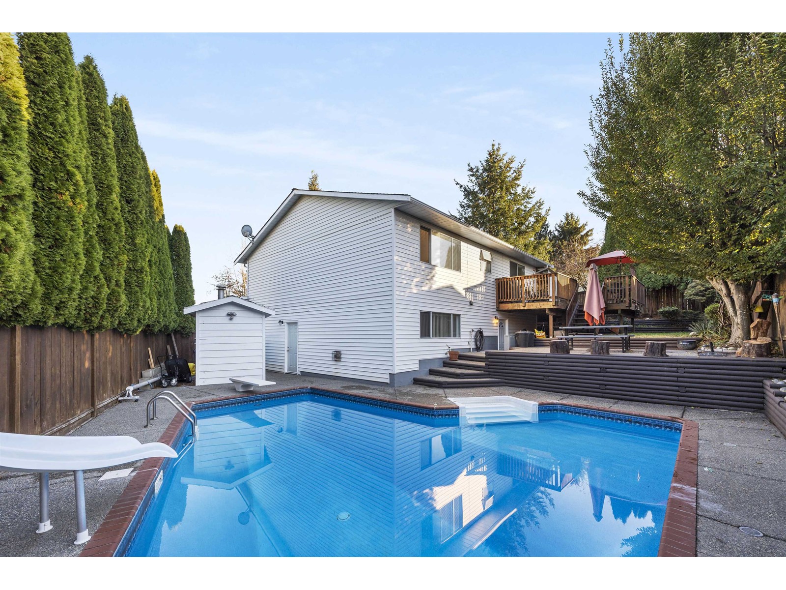 9565 211a Street, Langley, BC, V1M 1P2