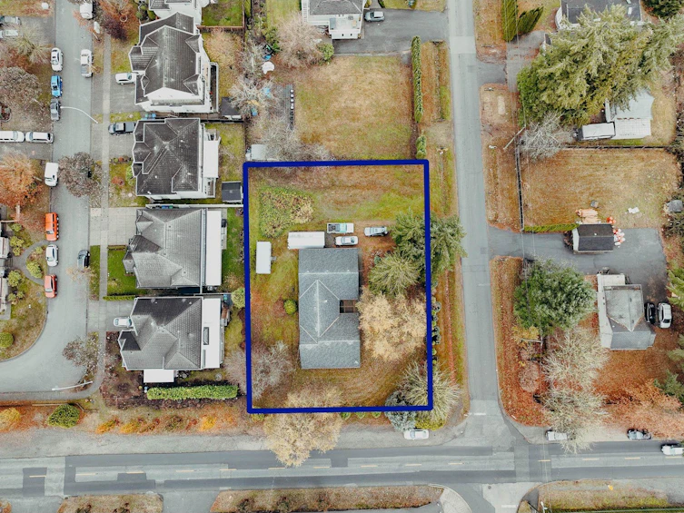 8011 170a Street, Surrey, BC, V4N 6J3