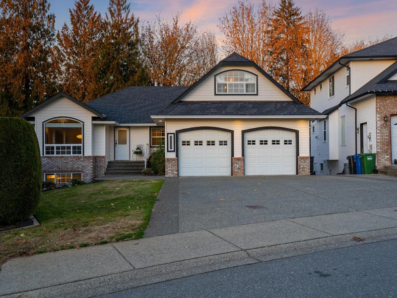 34939 Millar Crescent, Abbotsford BC V2S 7K5