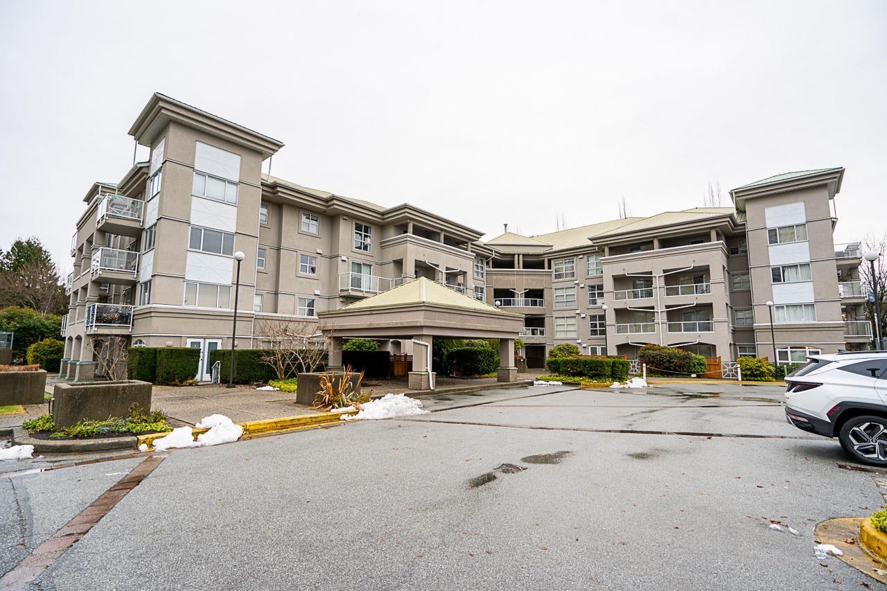 414-10533 University Drive, Surrey, BC, V3T 5T7