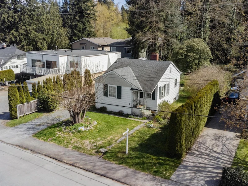 2742 Maple Street, Abbotsford BC V2S 3Y6
