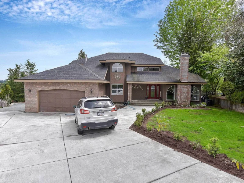 9270 163a Street, Surrey BC V4N 3C6