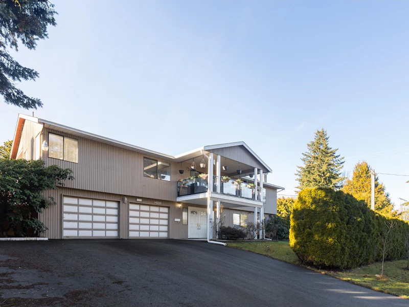 14230 Currie Drive, Surrey BC V3R 8A4