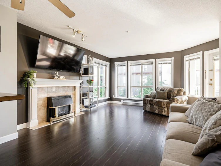 206-2575 Ware Street, Abbotsford, BC, V2S 3E2