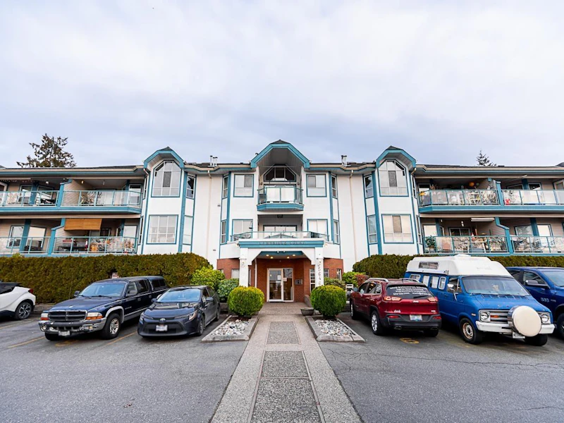 202 - 5646 200th Street, Langley BC V3A 1M8