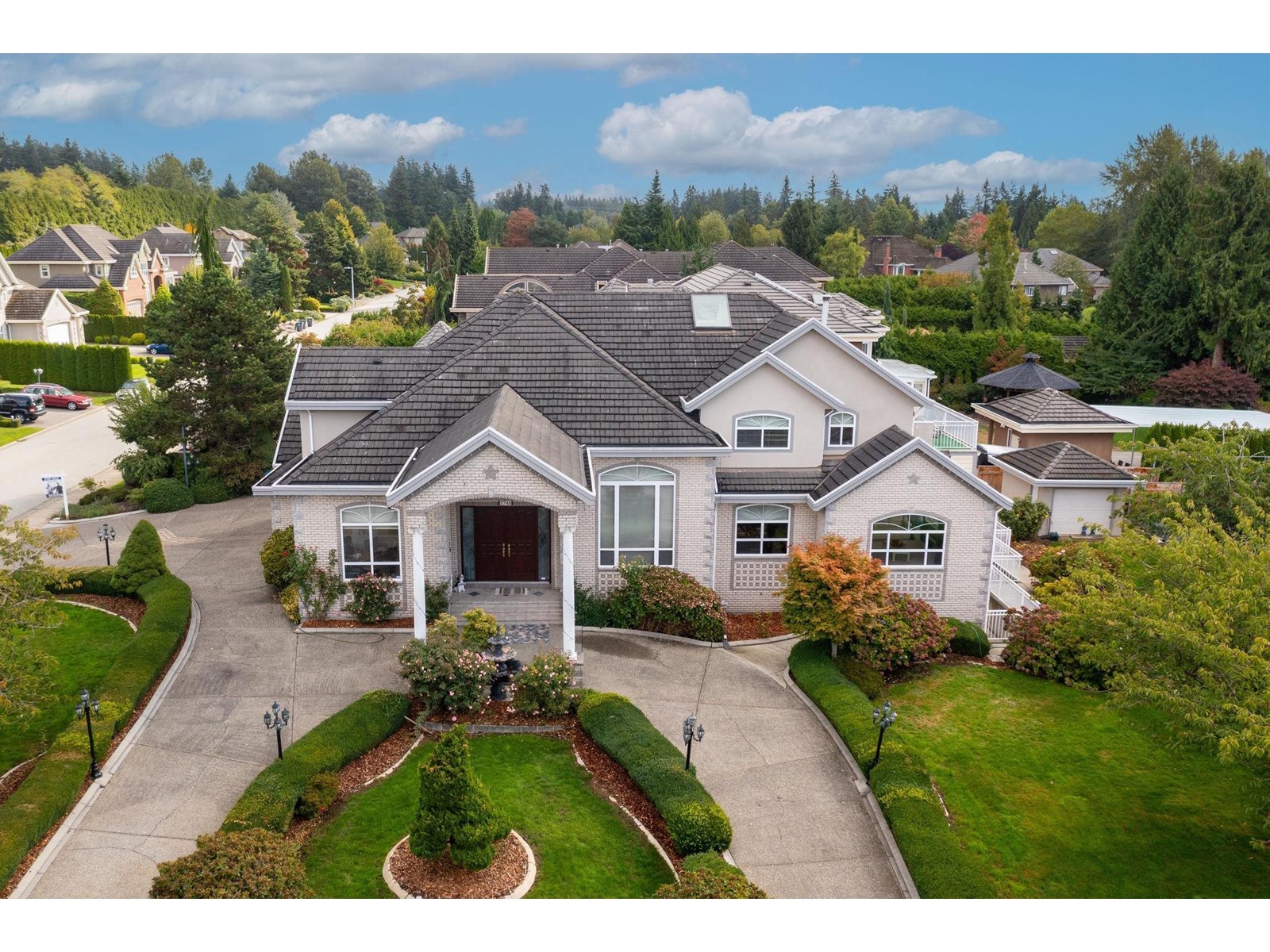 5748 123 Street, Surrey, BC, V3X 3H7
