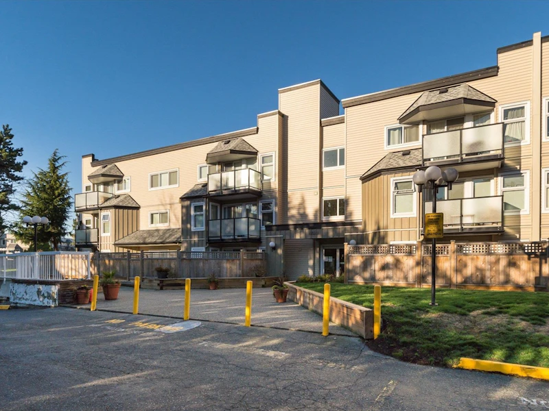 215 - 1850 E Southmere Crescent, Surrey BC V4A 6Y6