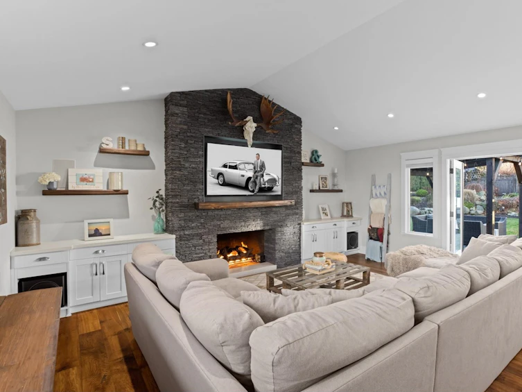 15952 112 Avenue, Surrey, BC, V4N 1J1