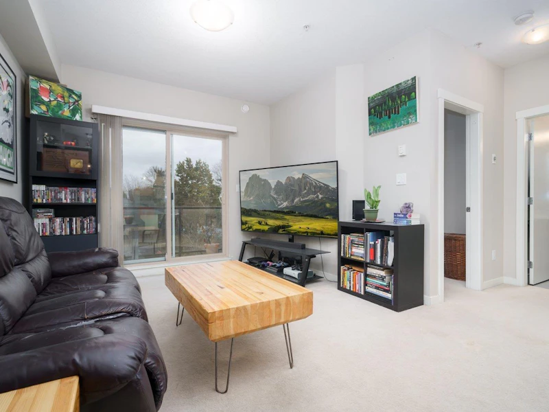 202 - 13789 107a Avenue, Surrey BC V3T 0B8