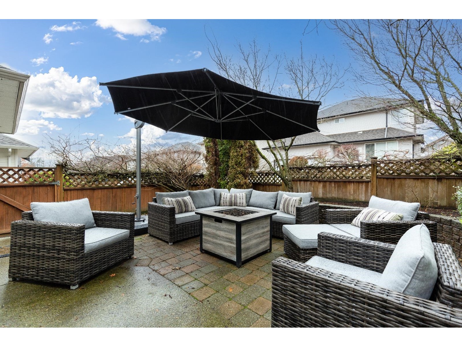 18935 71 Avenue, Surrey, BC, V4N 5M7