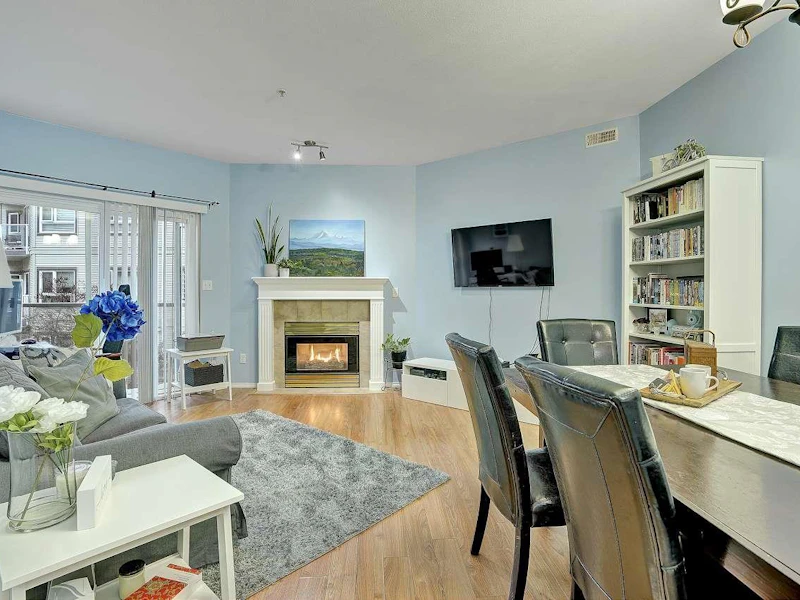 215 - 8142 120a Street, Surrey BC V3W 0N1