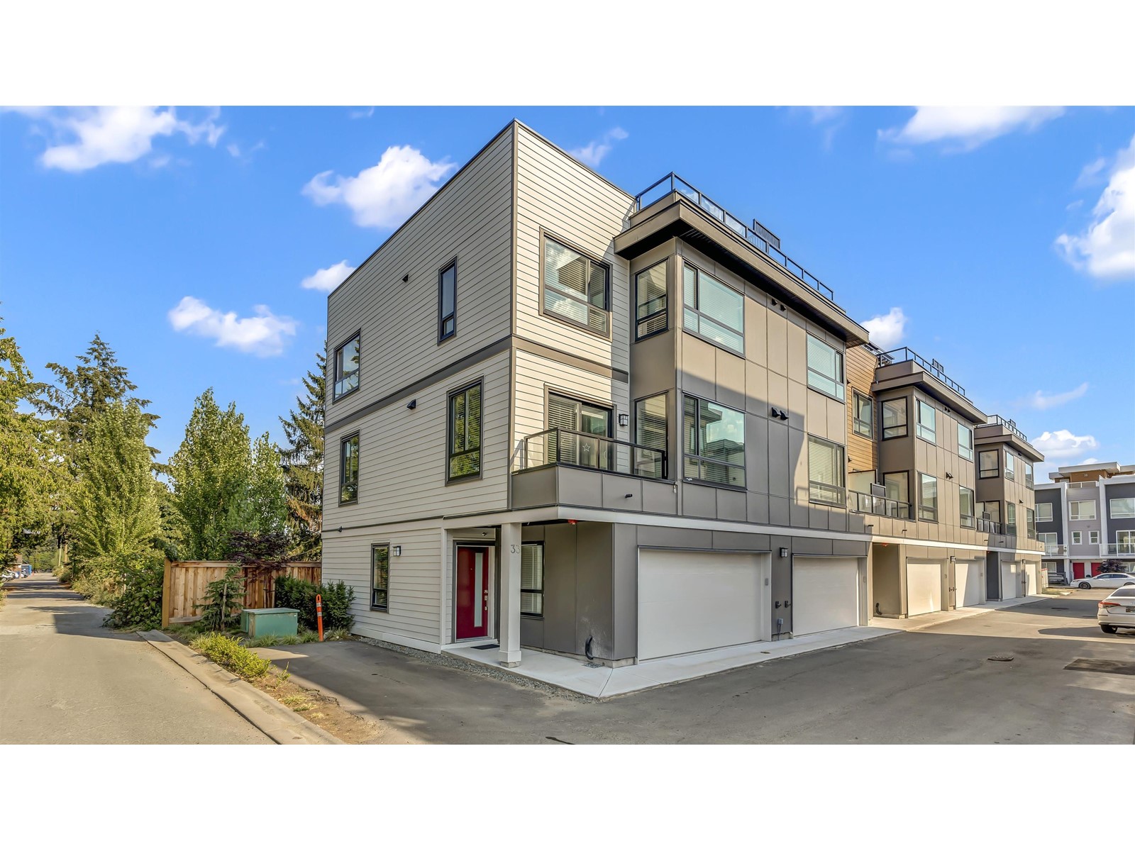 33-19631 55 A Avenue, Langley, BC, V3A 3X1