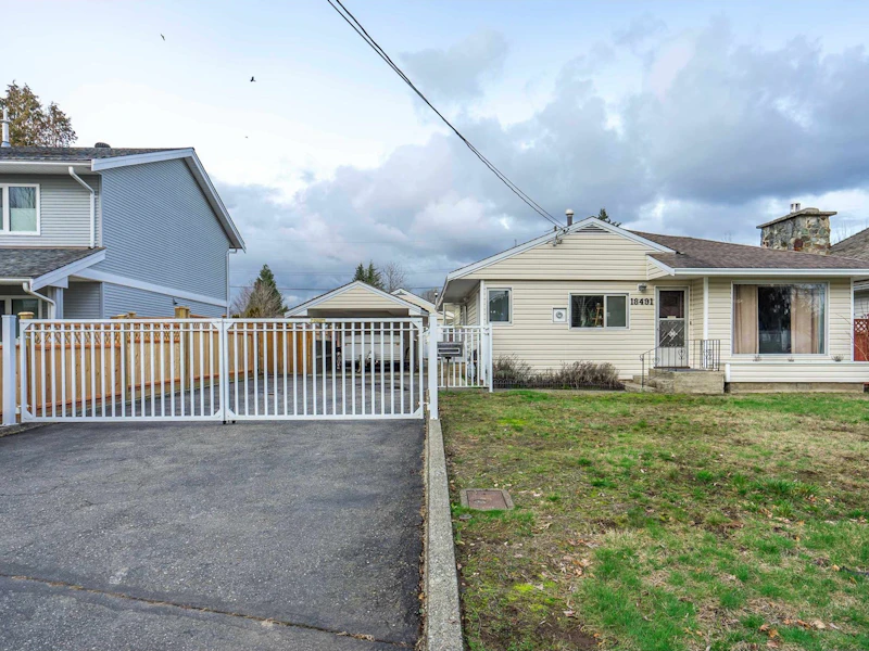 18491 58th Avenue, Surrey BC V3S 1M3