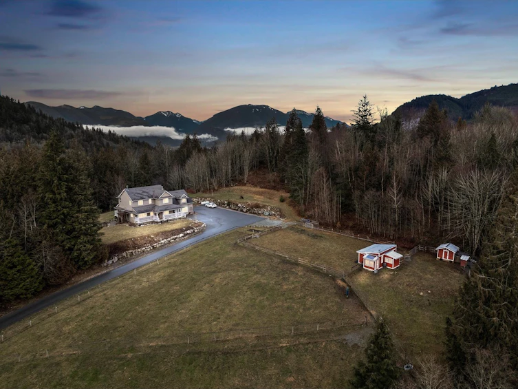 37135 Liamel Road, Abbotsford, BC, V3G 2L2