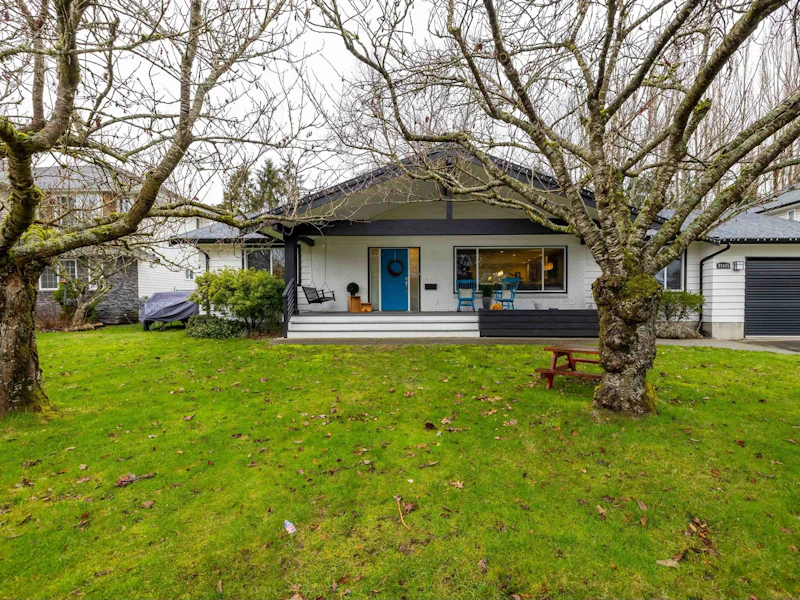 21475 51b Avenue, Langley BC V3A 5B8