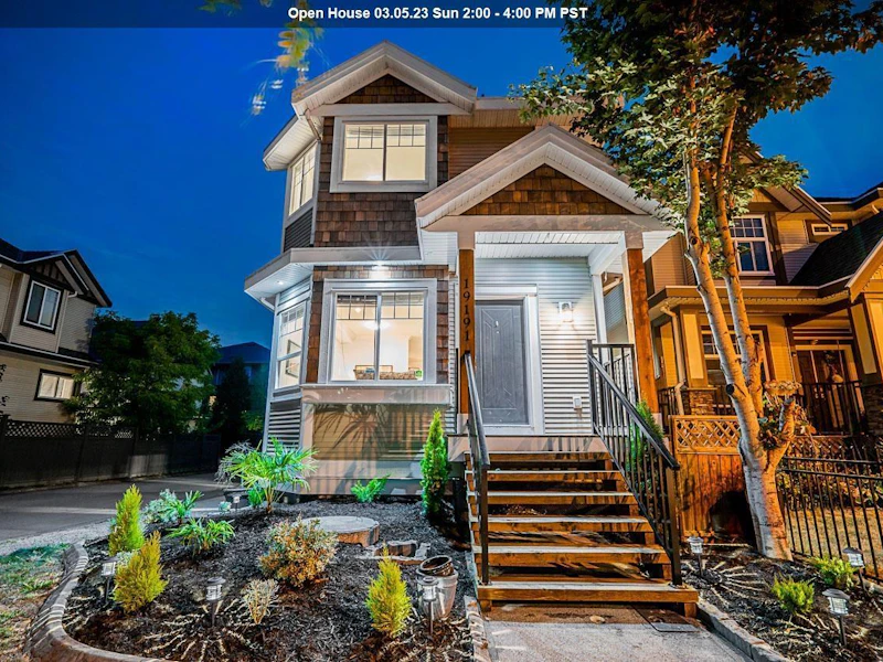 19191 70th Avenue, Surrey BC V4N 0A6