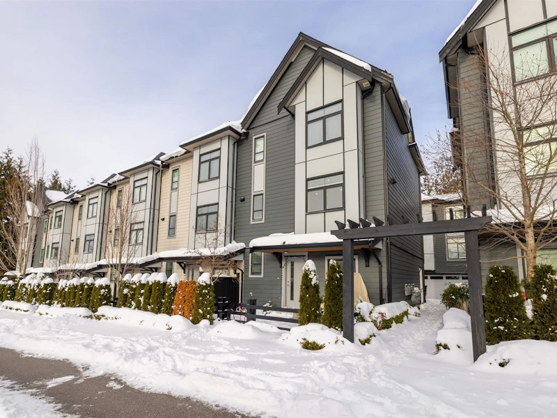 25 - 2427 164th Street, Surrey BC V3S 0E2