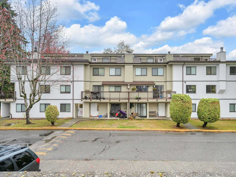204-7150 133 Street, Surrey, BC, V3W 7Z7