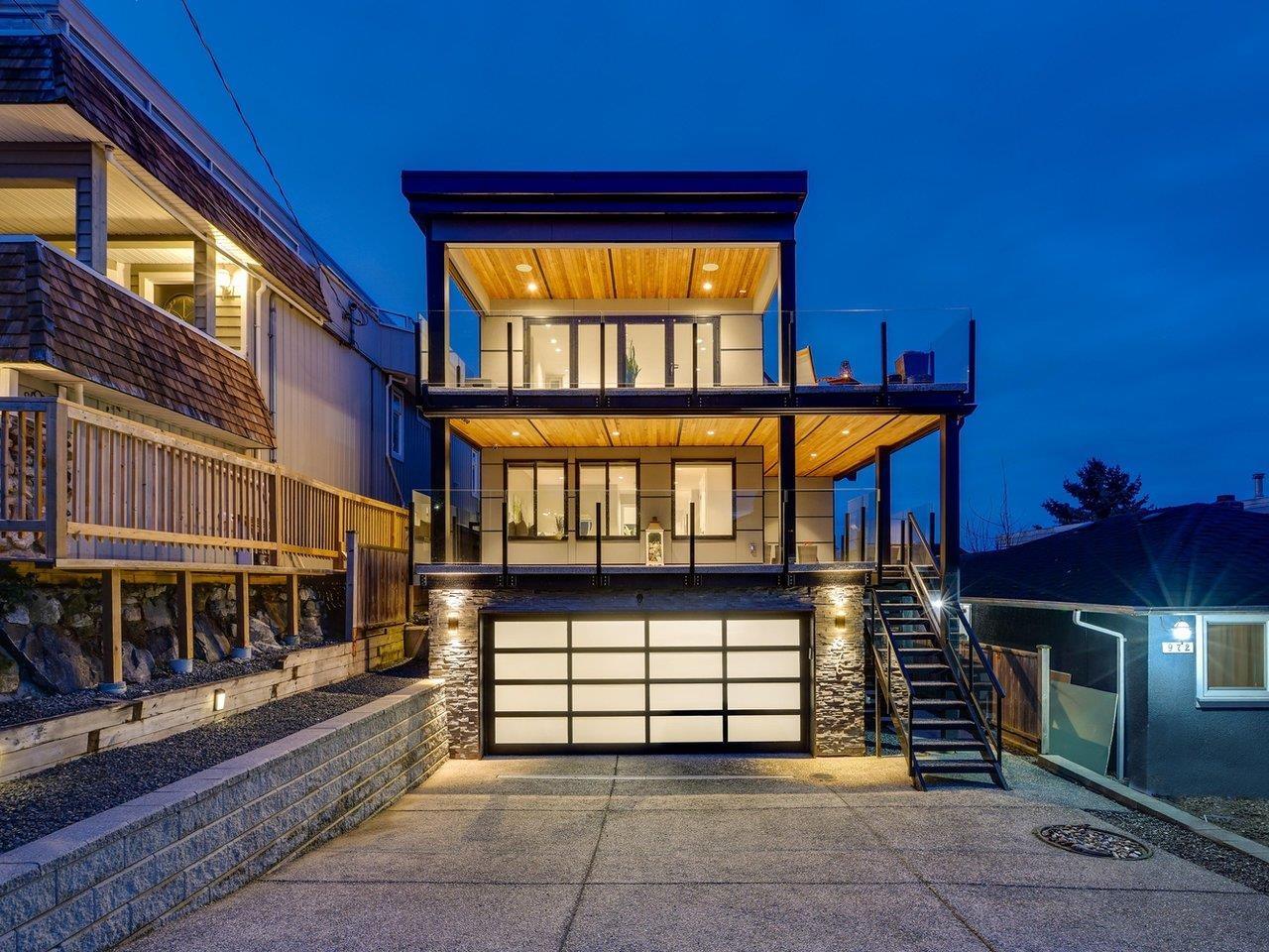 976 Kent Street, Surrey, BC, V4B 4T1