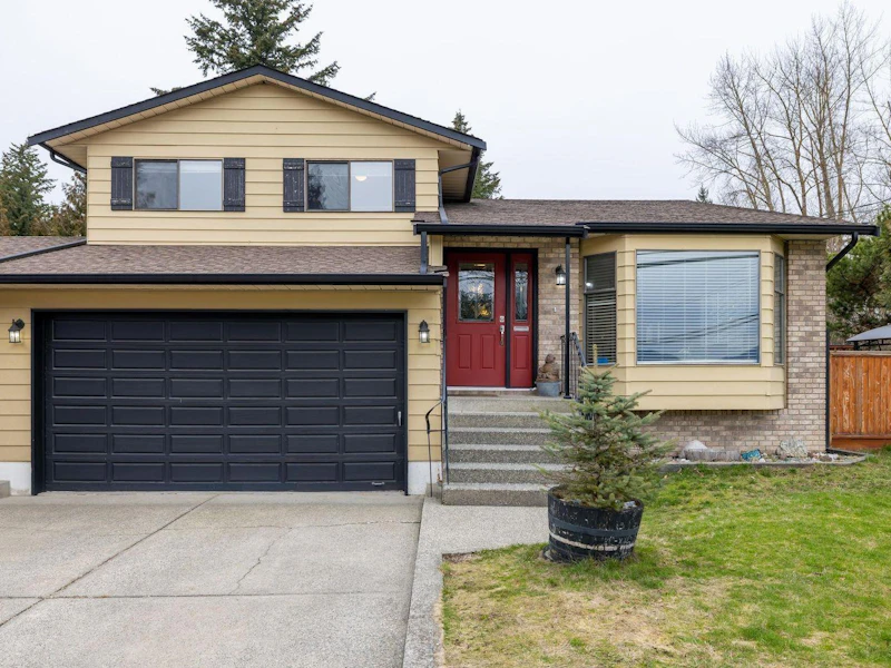 34385 George Ferguson Way, Abbotsford BC V2S 2N9