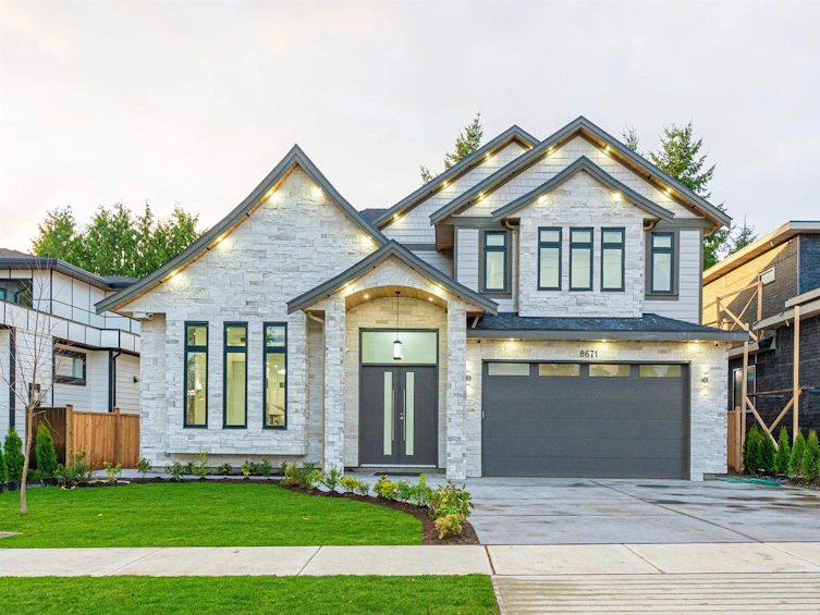 8671 154a Street, Surrey, BC, V3S 3N7
