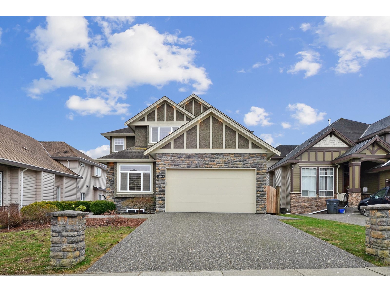 18866 54a Avenue, Surrey, BC, V3S 6R4