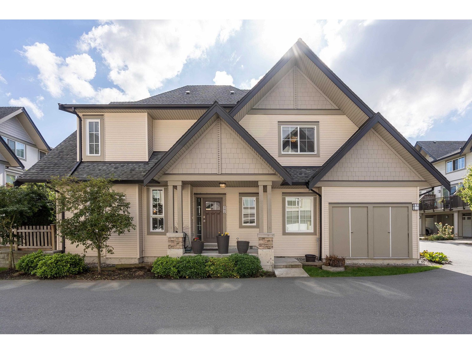 202-2501 161a Street, Surrey, BC, V3Z 7Y6