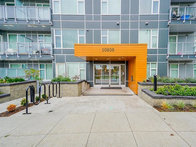 313-10838 Whalley Boulevard, Surrey, BC, V3T 2K5