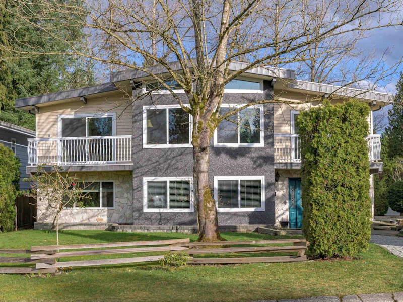 4966 203a Street, Langley BC V3A 6E1