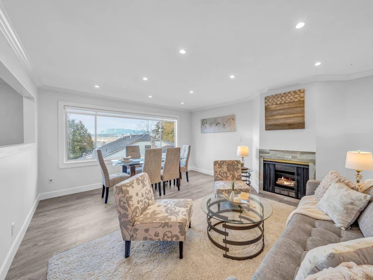 10075 120 Street, Surrey, BC, V3V 4E3