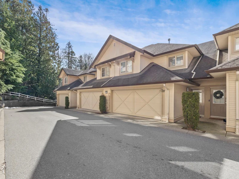 27 - 20350 68th Avenue, Langley BC V2Y 3A5