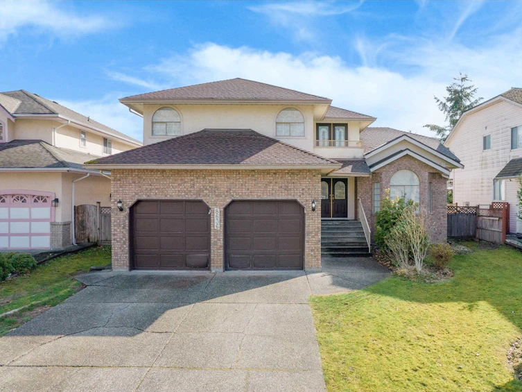 8636 141b Street, Surrey, BC, V3W 0S3